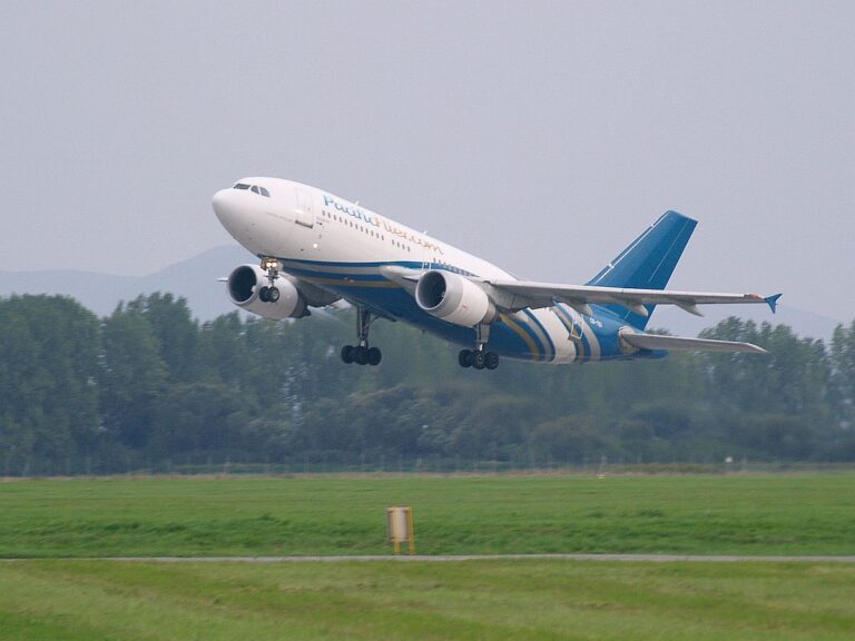 DEVÄŤDESIATY PRVÝ DIEL FOTOPOHĽADOV DO HISTÓRIE LETISKA KOŠICE: AJ PACIFICFLIER JE UŽ ZOŠROTOVANÝ