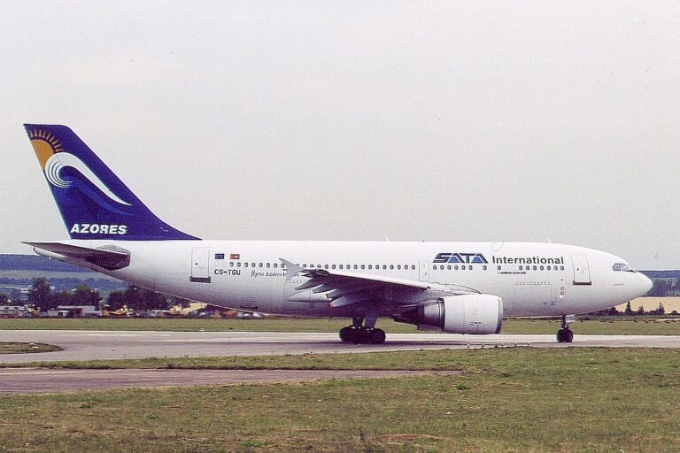 DEVÄŤDESIATY DIEL FOTOPOHĽADOV DO HISTÓRIE LETISKA KOŠICE: AIRBUS A310 S PORTUGALSKOU ZNAČKOU