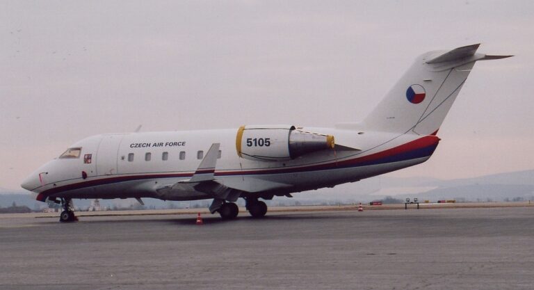 OSEMDESIATY TRETÍ DIEL FOTOPOHĽADOV DO HISTÓRIE LETISKA KOŠICE: VLÁDNY CHALLENGER SKONČIL V MÚZEU