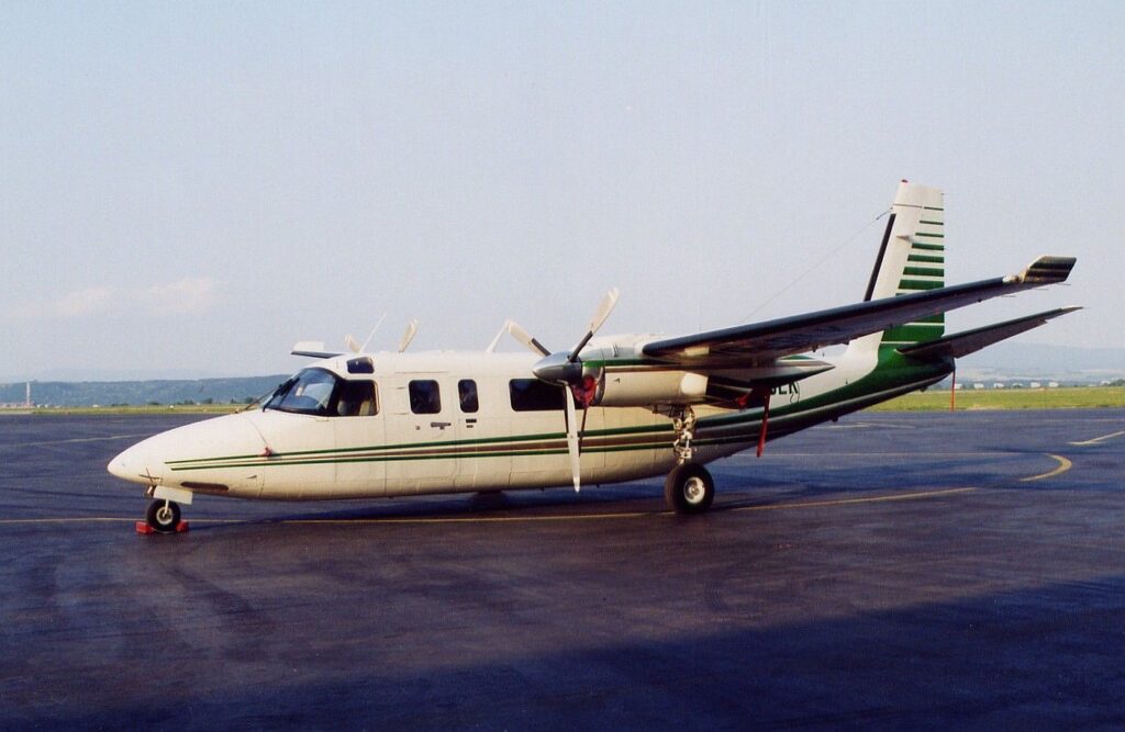 SEDEMDESIATY SIEDMY DIEL FOTOPOHĽADY DO HISTÓRIE LETISKA KOŠICE: AERO COMMANDER S BERMUDSKOU ZNAČKOU