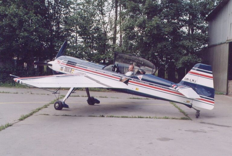 SEDEMDESIATY ŠIESTY DIEL FOTOPOHĽADY DO HISTÓRIE LETISKA KOŠICE: AKROBATICKÝ ŠPECIÁL SUCHOJ SU-31M