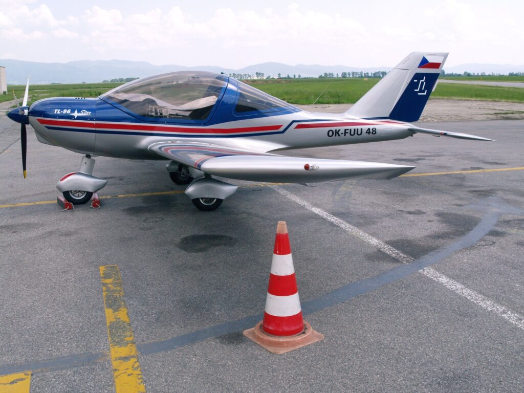 ŠESŤDESIATY ÔSMY DIEL FOTOPOHĽADY DO HISTÓRIE LETISKA KOŠICE: ČESKÉ ULTRAĽAHKÉ LIETADLO TL-96