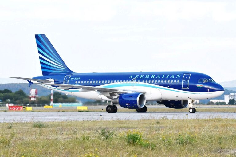 Azerbaijan Air priviezol futbalistov z Baku