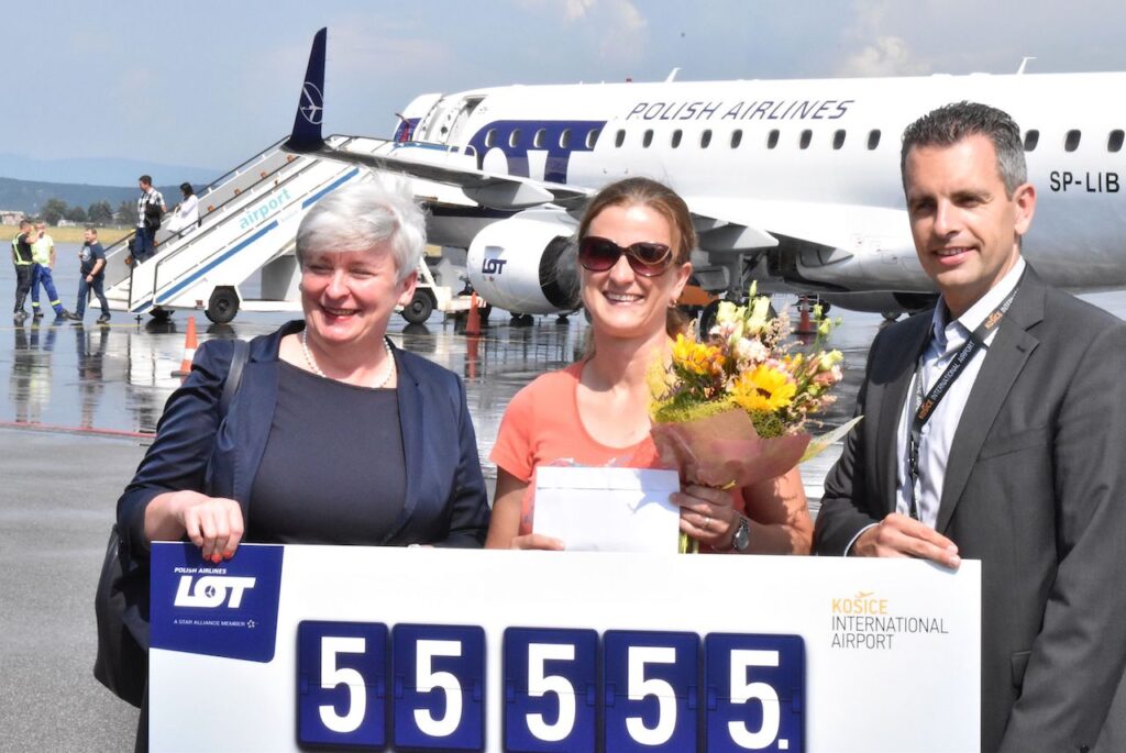 Letisko Košice privítalo 55 555-eho cestujúceho LOT-u!
