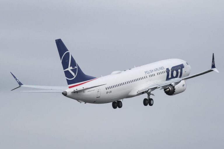 Poľský LOT prevzal prvý Boeing B737 MAX