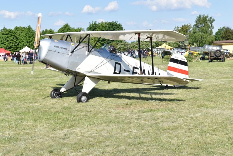 PÄŤDESIATY ŠIESTY DIEL FOTOPOHĽADY DO HISTÓRIE LETISKA KOŠICE: MLADÍK Z ROKU 1937