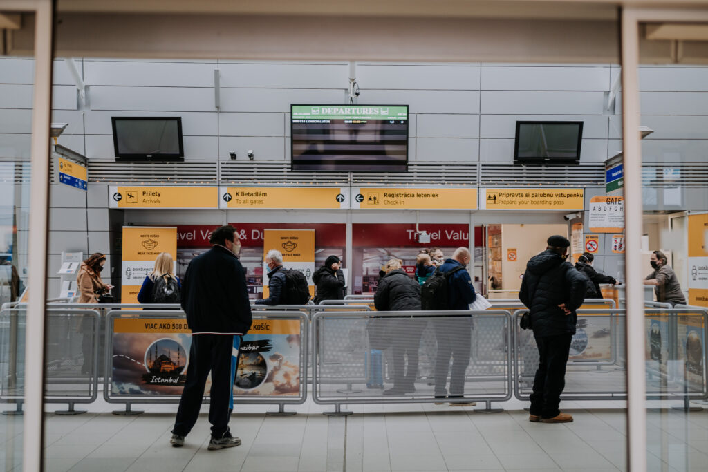 Podmienky pri cestovaní do Českej republiky a Rakúska