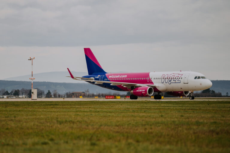 Vyjadrenie k zrušenému letu Wizzair do Londýn-Luton