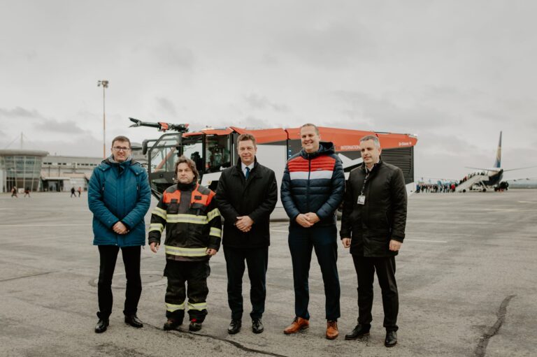 TLAČOVÁ SPRÁVA: Letisko Košice má nové záchranné hasičské vozidlo