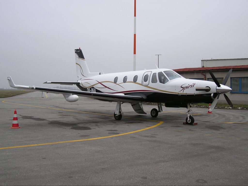 PÄŤDESIATY TRETÍ DIEL FOTOPOHĽADY DO HISTÓRIE LETISKA KOŠICE: Aero Ae 270 sa úspechu nedočkalo