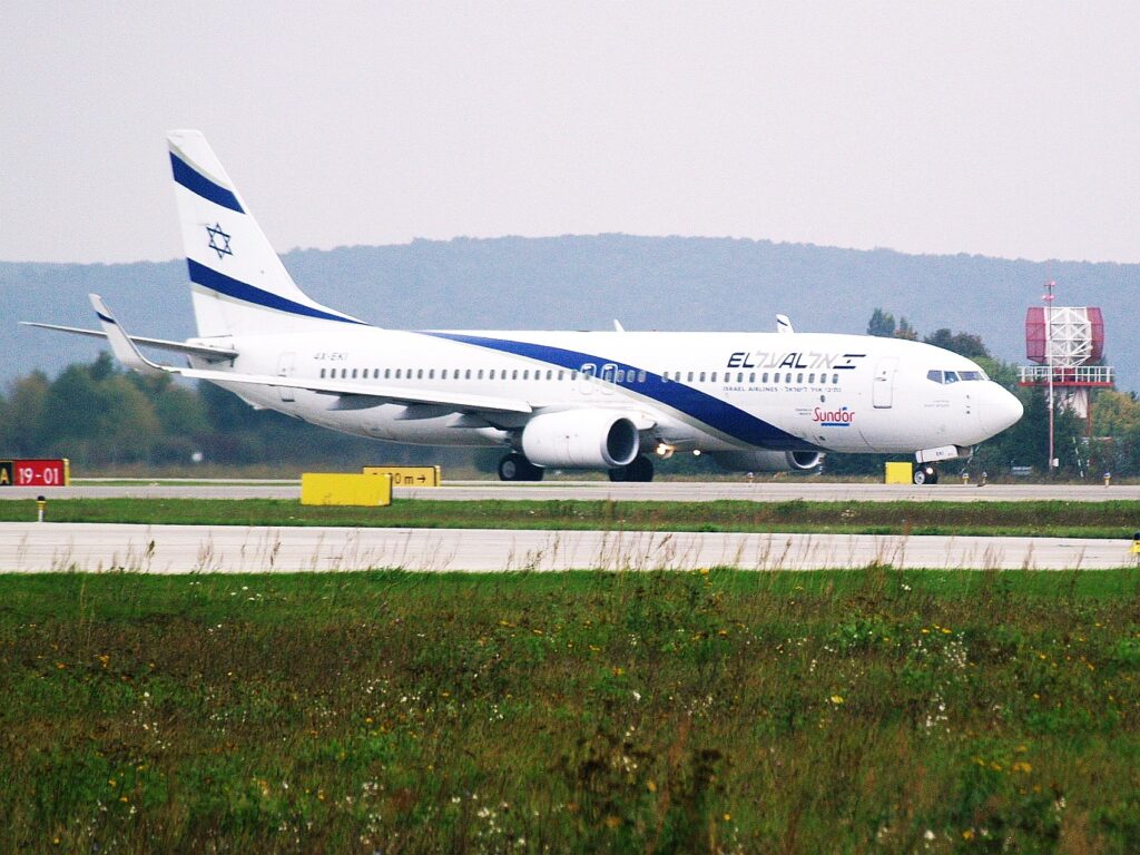 STOPRVÝ DIEL FOTOPOHĽADOV DO HISTÓRIE LETISKA KOŠICE: OBČAS PRILETÍ AJ EL AL