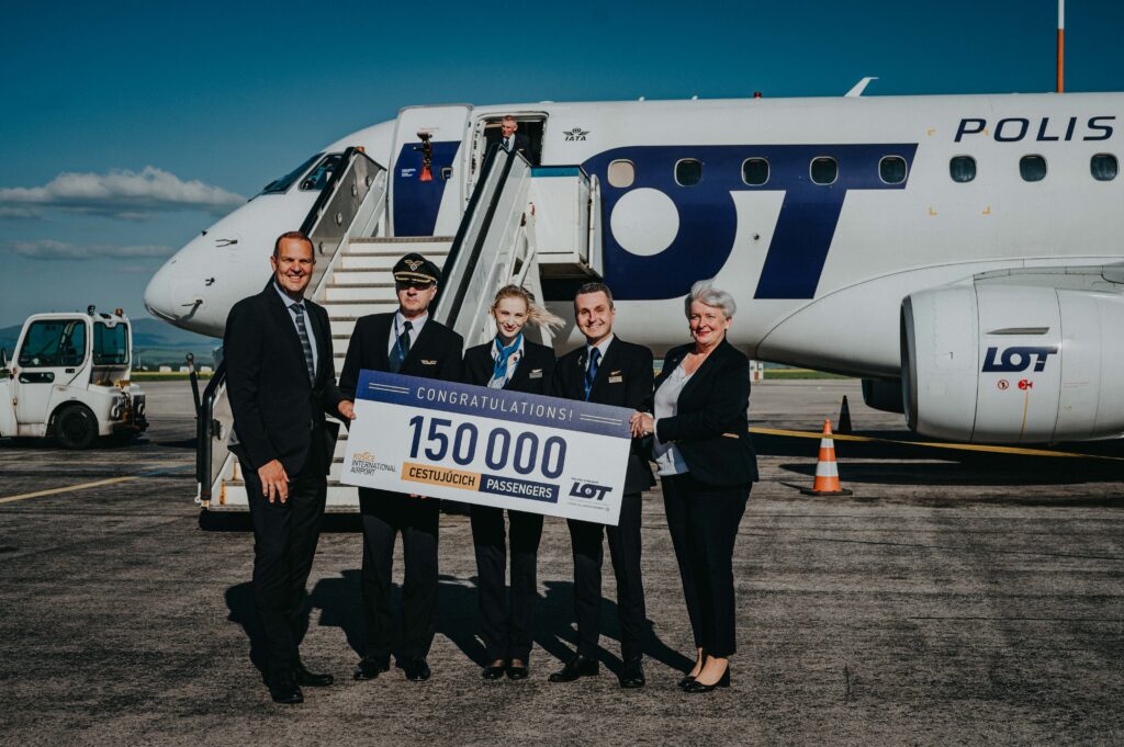 150,000 passengers carried by LOT Polish Airlines