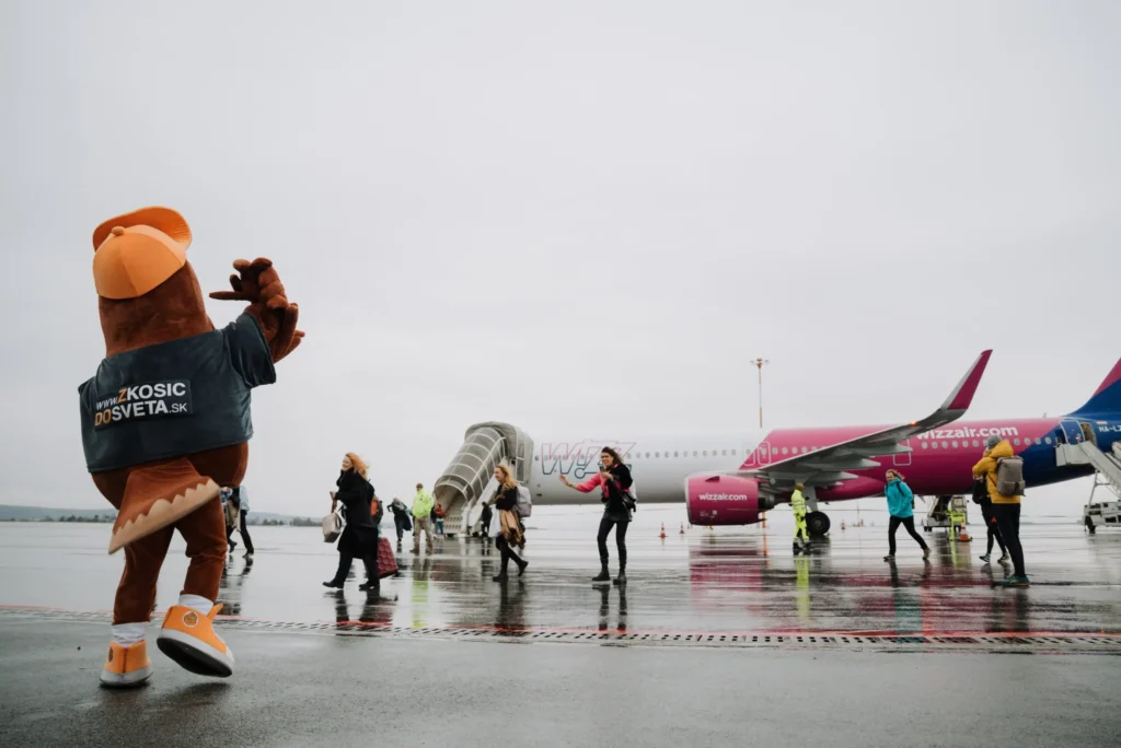 TLAČOVÁ SPRÁVA: WIZZ AIR ZVYŠUJE POČET LETOV NA LINKE BRATISLAVA – KOŠICE V REAKCII NA SILNÝ ZÁUJEM CESTUJÚCICH