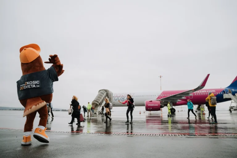 TLAČOVÁ SPRÁVA: WIZZ AIR ZVYŠUJE POČET LETOV NA LINKE BRATISLAVA – KOŠICE V REAKCII NA SILNÝ ZÁUJEM CESTUJÚCICH